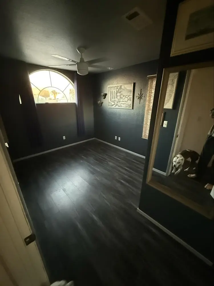 Nice room in 3 bedroom house