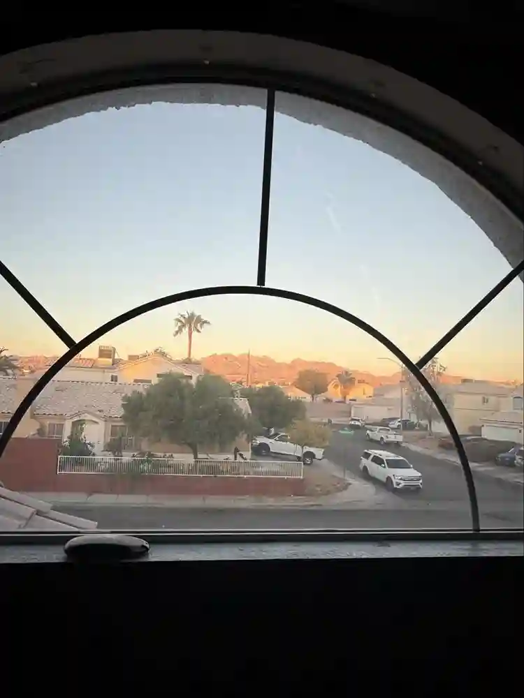 Nice room in 3 bedroom house