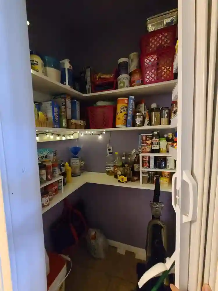 1 Room Available In Brighton Park