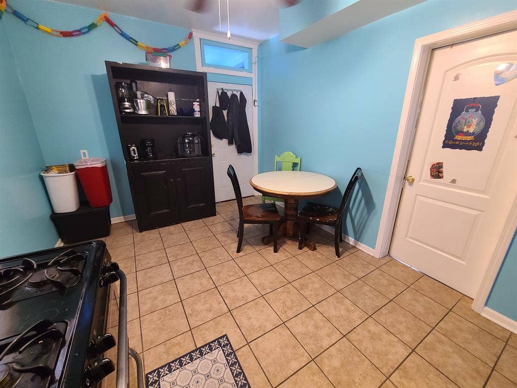 1 Room Available In Brighton Park