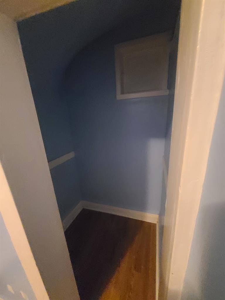 1 Room Available In Brighton Park