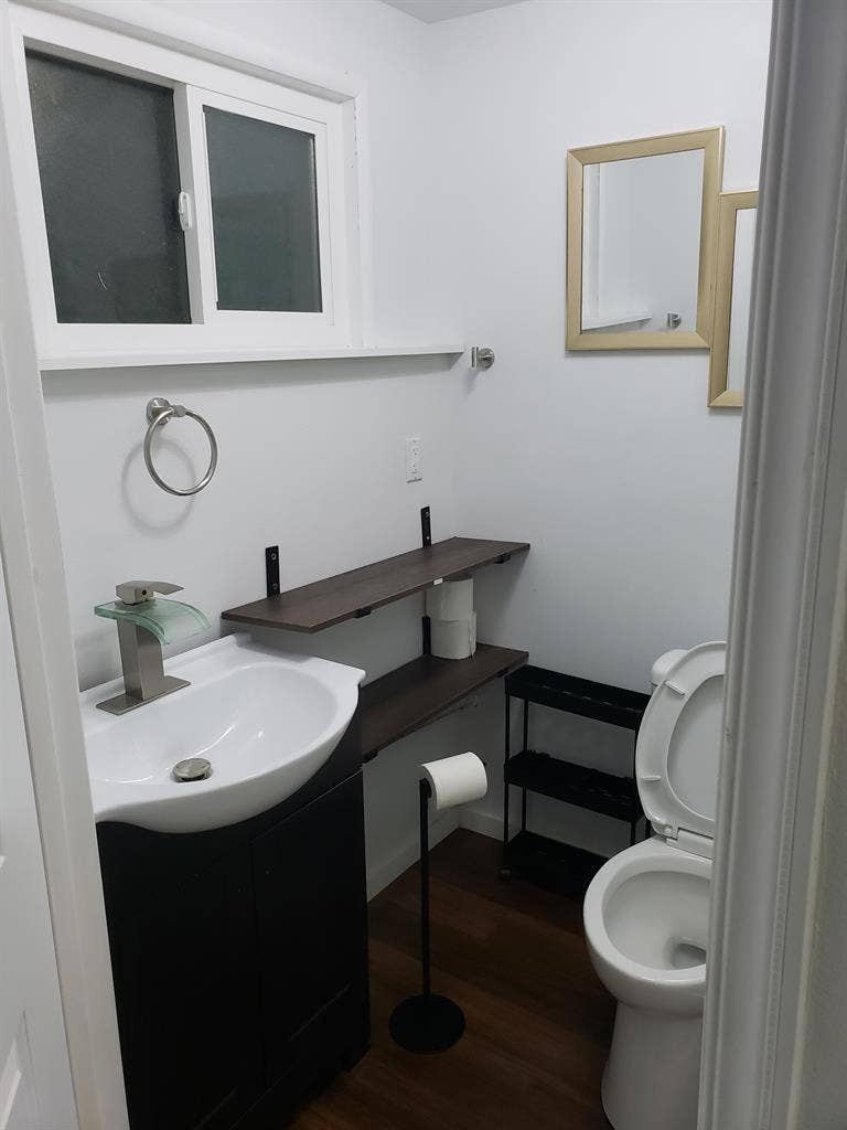 Furnished Bedroom near Airport