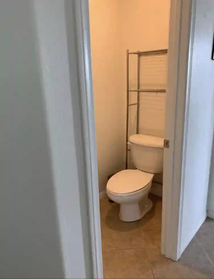 Master bedroom for rent