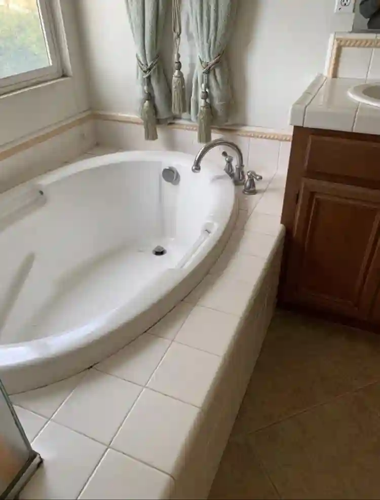 Master bedroom for rent