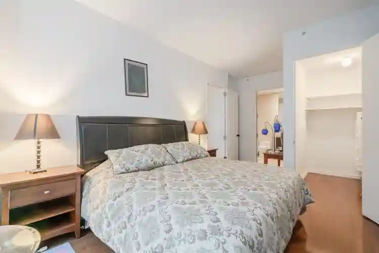 ✨Room w/ Private Bath in Midtown✨