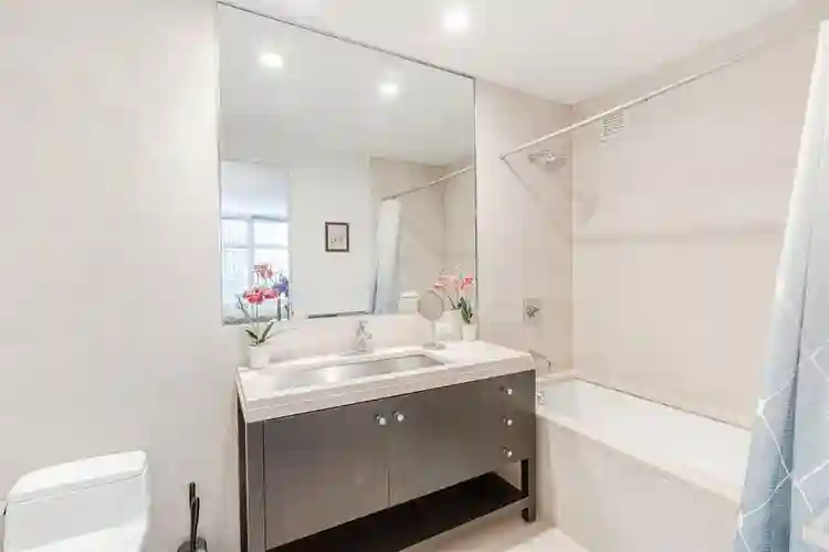 ✨Room w/ Private Bath in Midtown✨