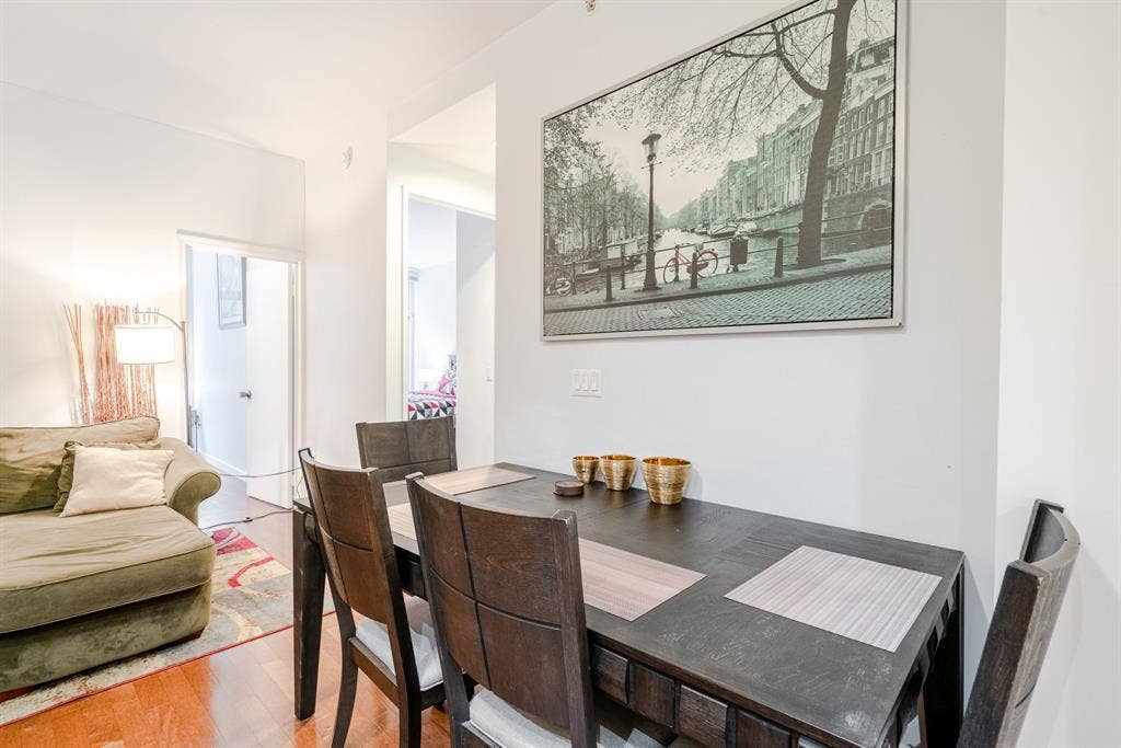 ✨Room w/ Private Bath in Midtown✨