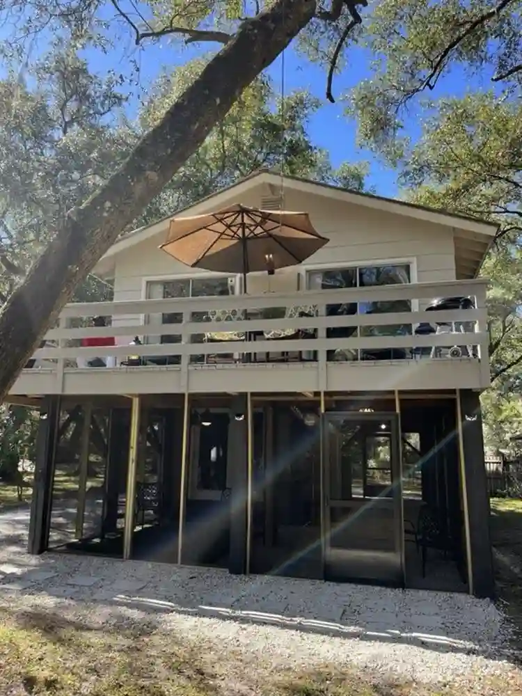 Relaxing River Housee