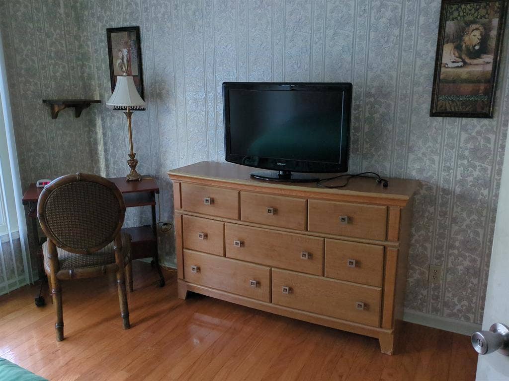 Private room for rent