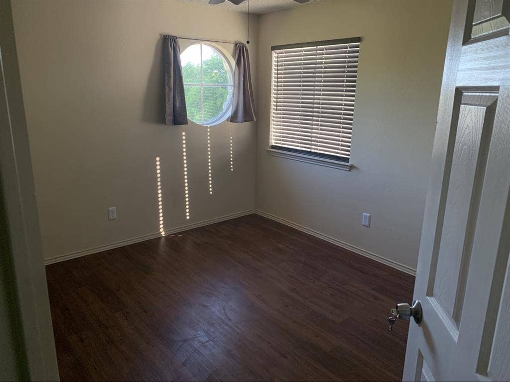 Bedroom with all utilities paid