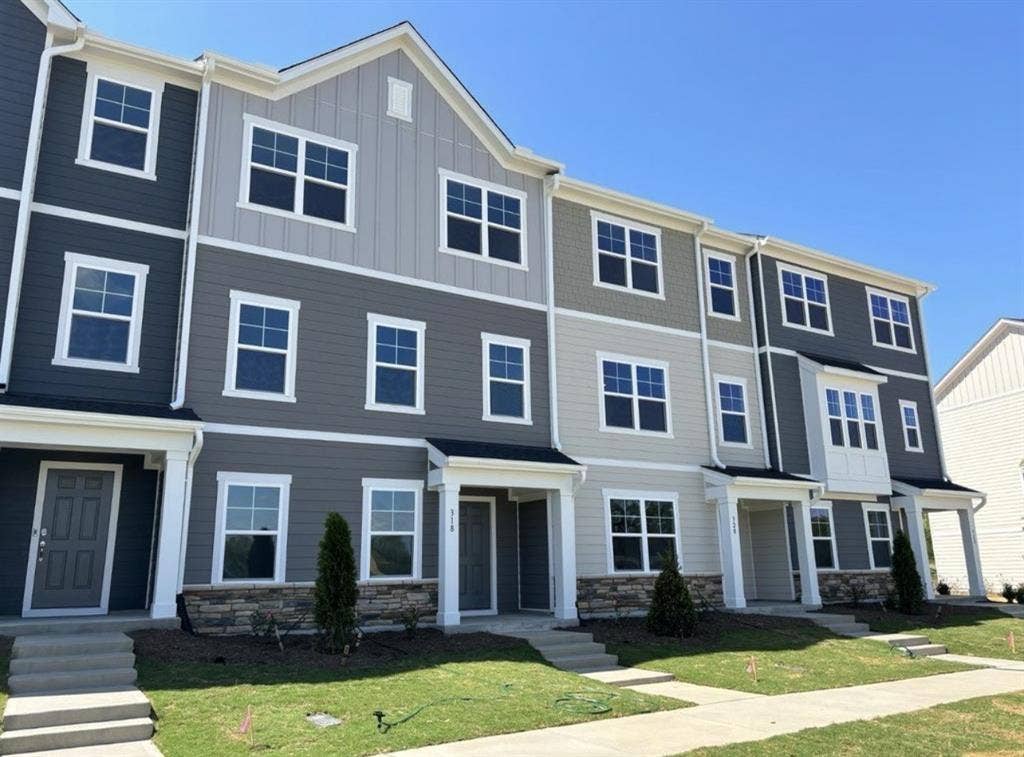 Private room available for rent