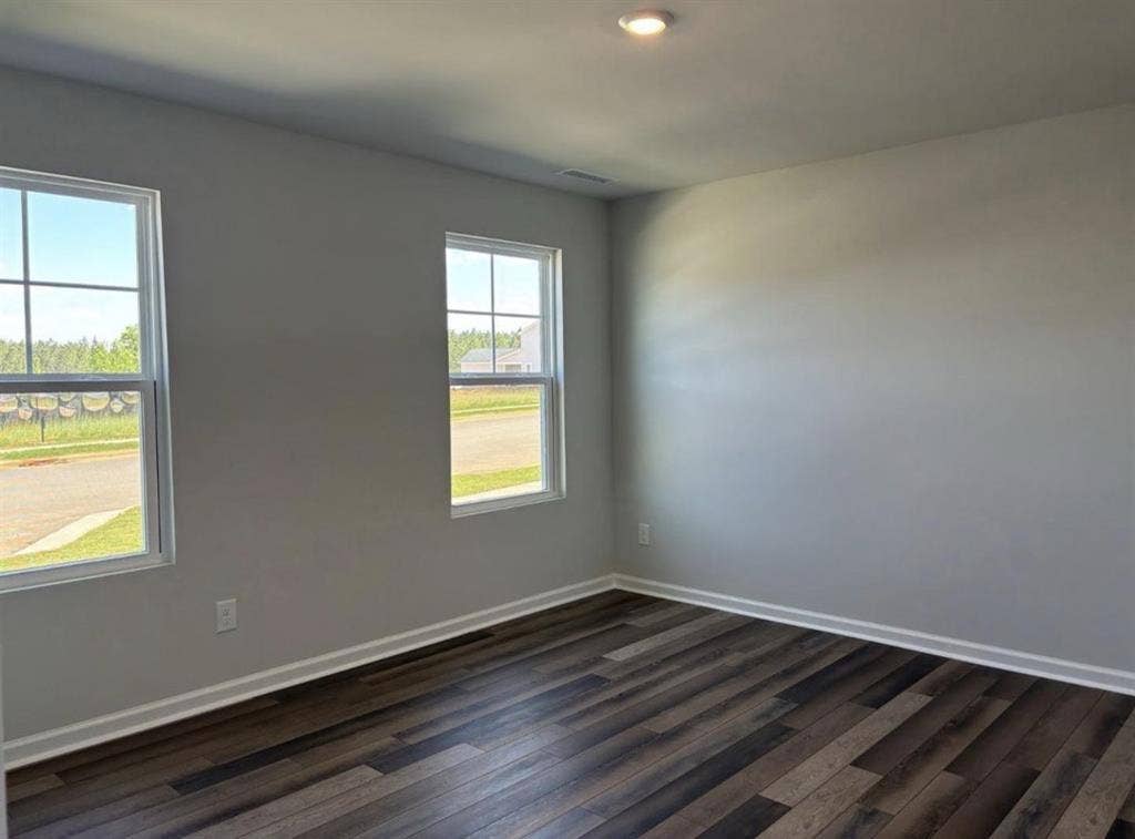 Private room available for rent