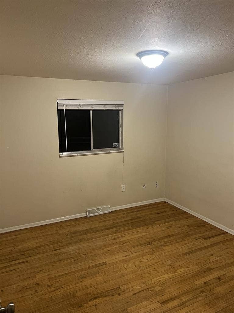 Bedroom available in Centennial!