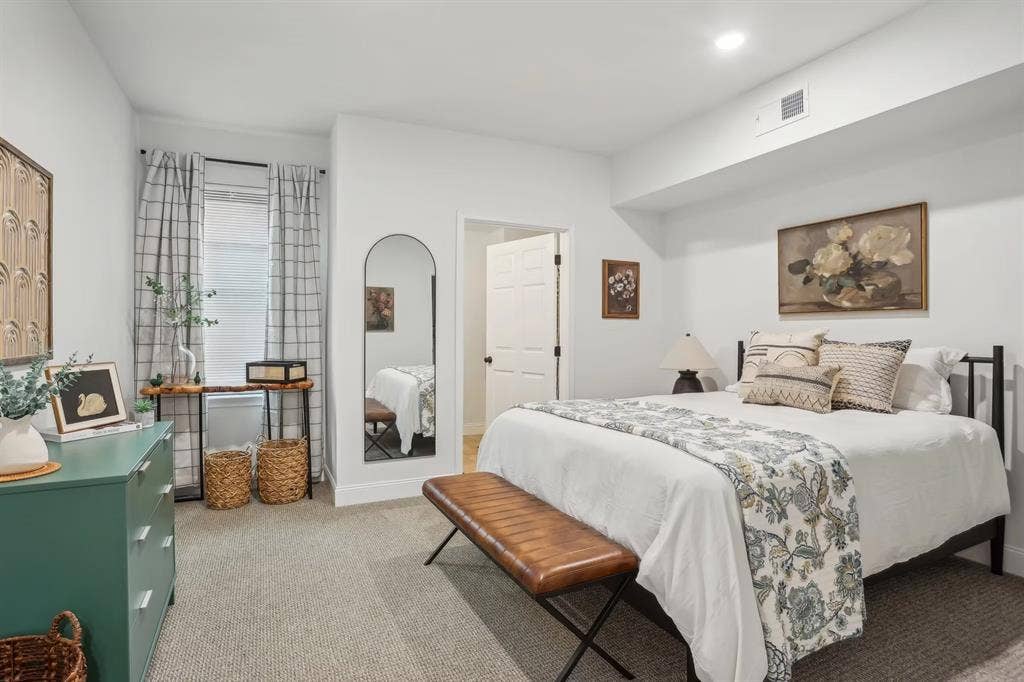 Room in Willow Grove, PA