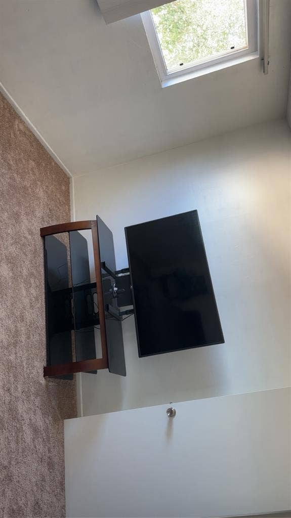 Room for rent town home Lakewood CA