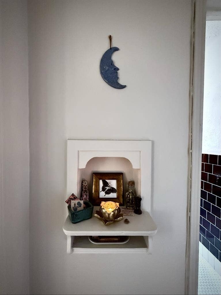 Room for rent in Montrose.