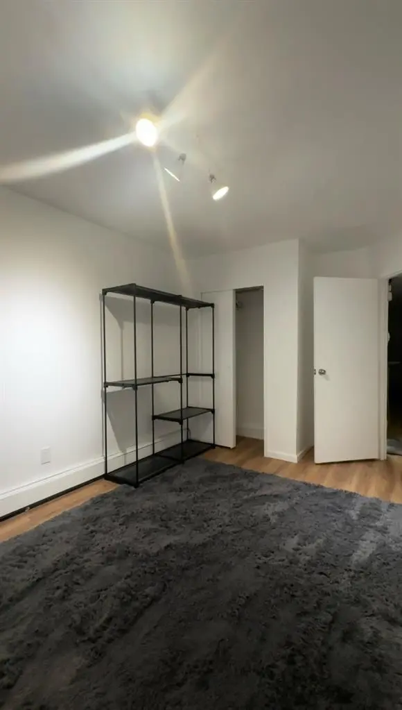 Room for rent in shared apartment