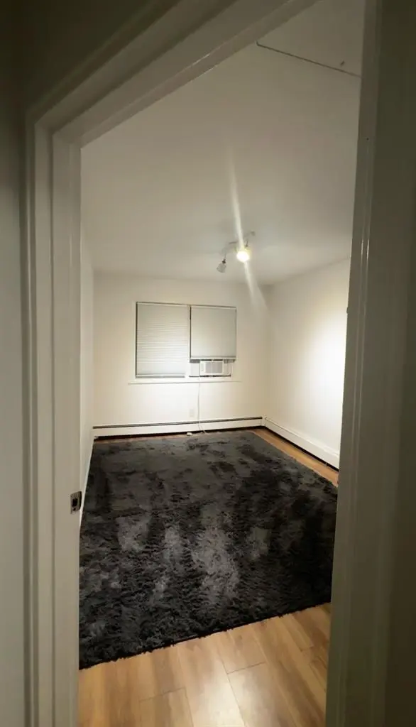 Room for rent in shared apartment