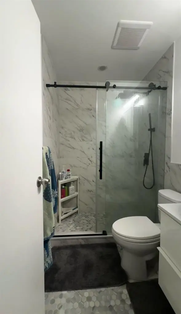 Room for rent in shared apartment