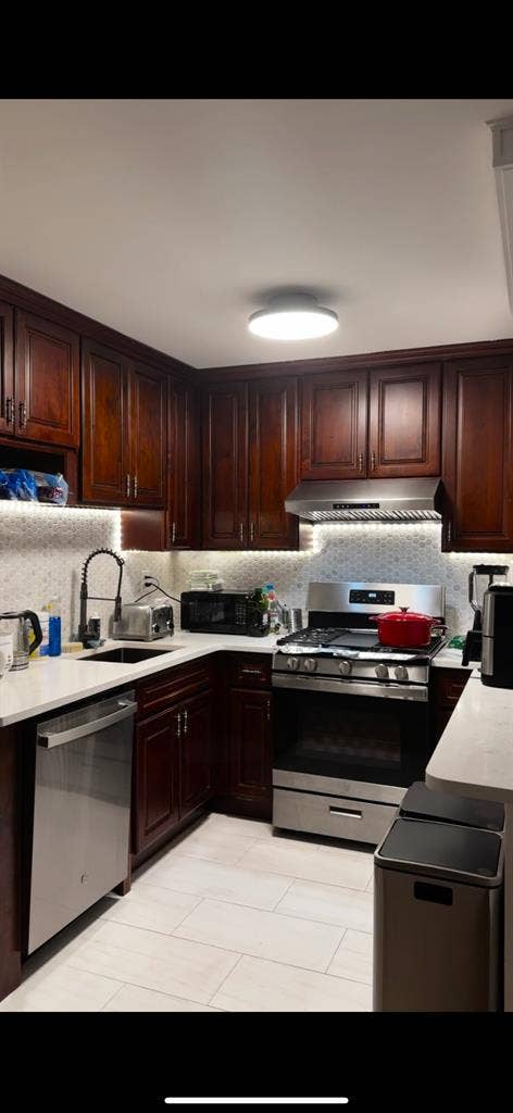 Room for rent in shared apartment