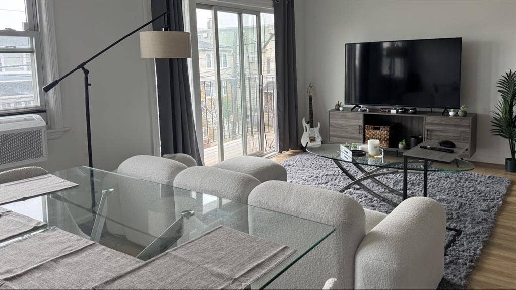 Room for rent in shared apartment