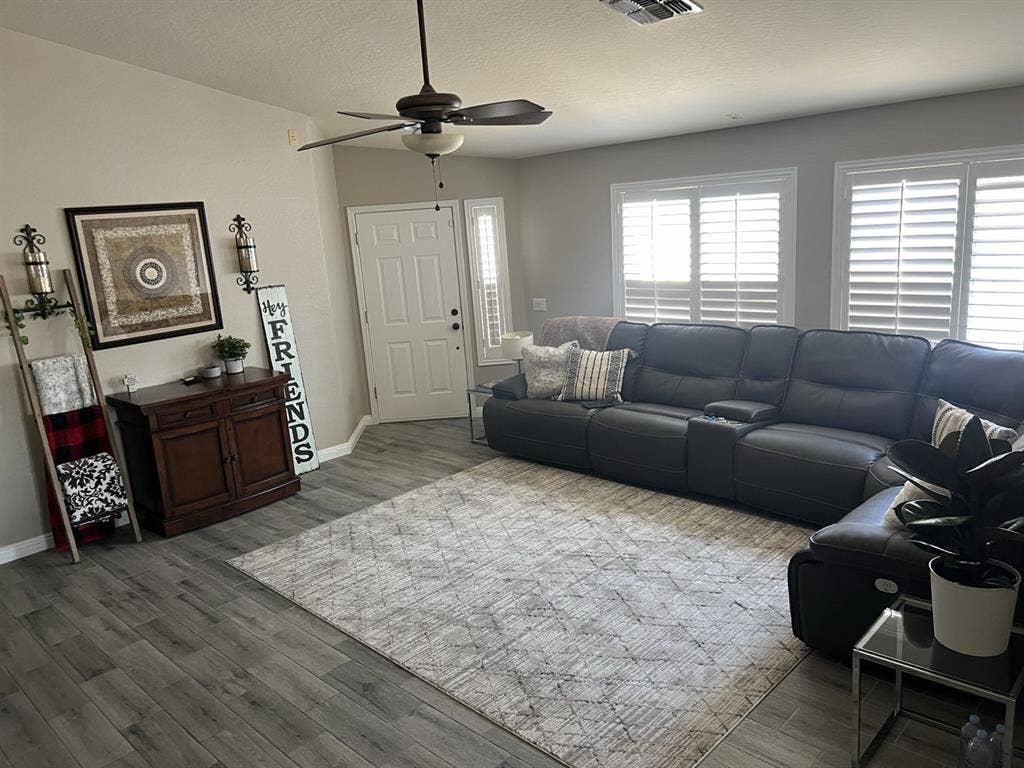 Bedroom to rent available now.