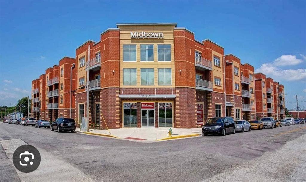 Midtown Apartment Sublease