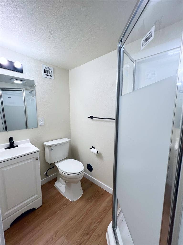 Clean safe private room for rent