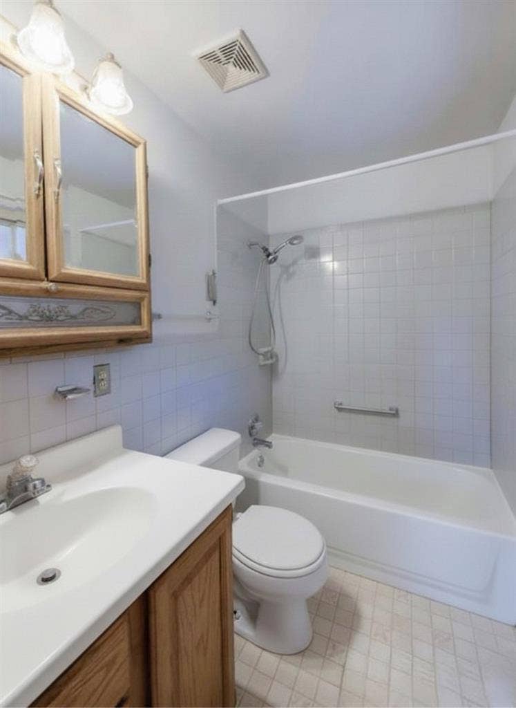Clean safe private room for rent