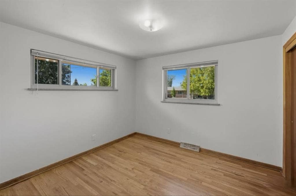 Clean safe private room for rent