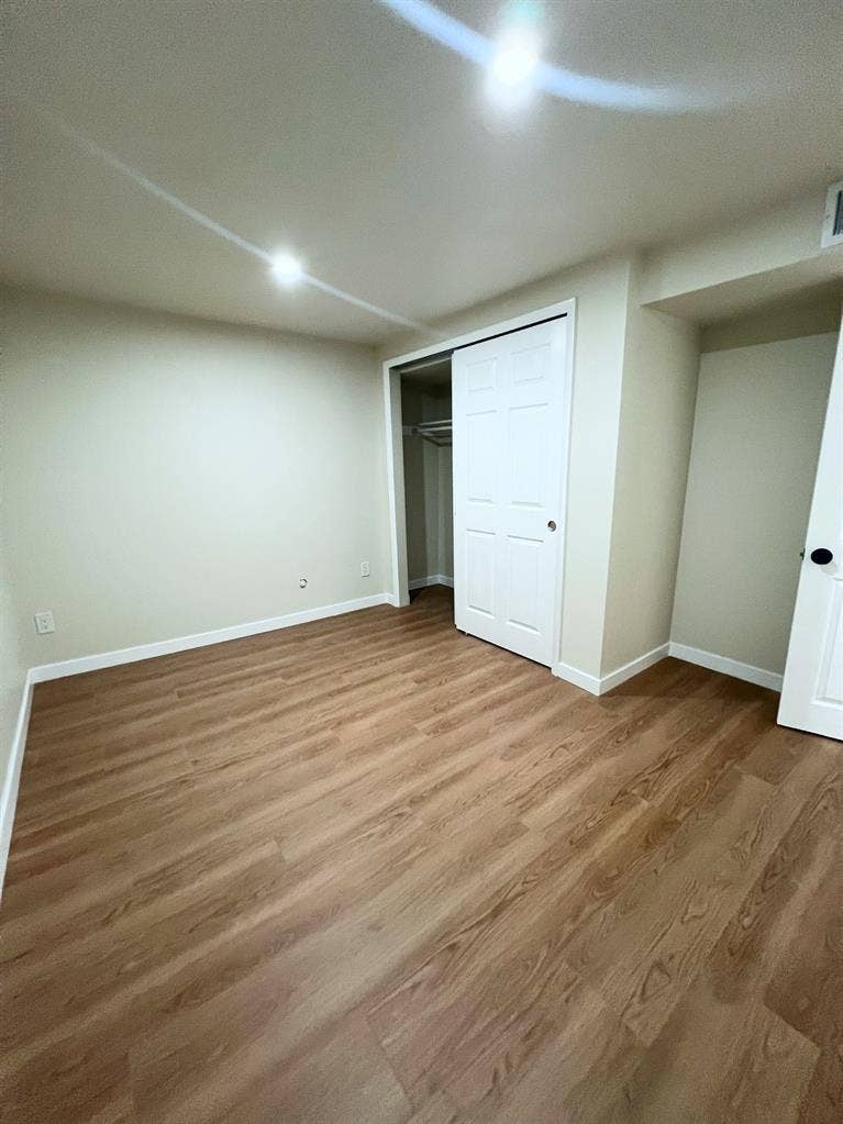 Clean safe private room for rent