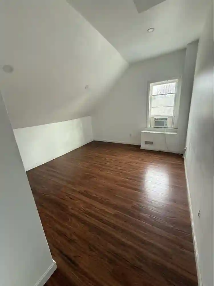 Two Bedroom Apt Everything included