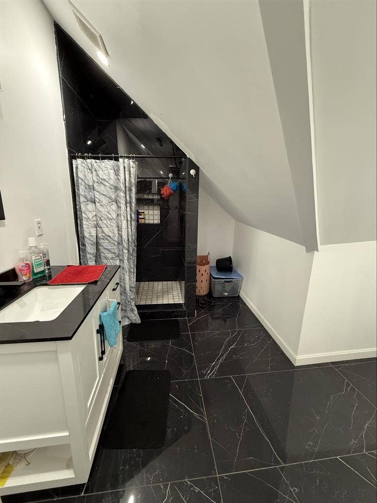 Two Bedroom Apt Everything included