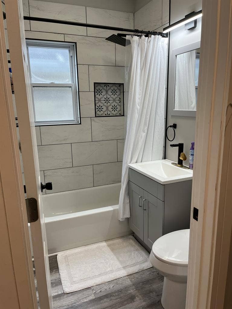 Private Room + WiFi 🏳️🌈 Roomies