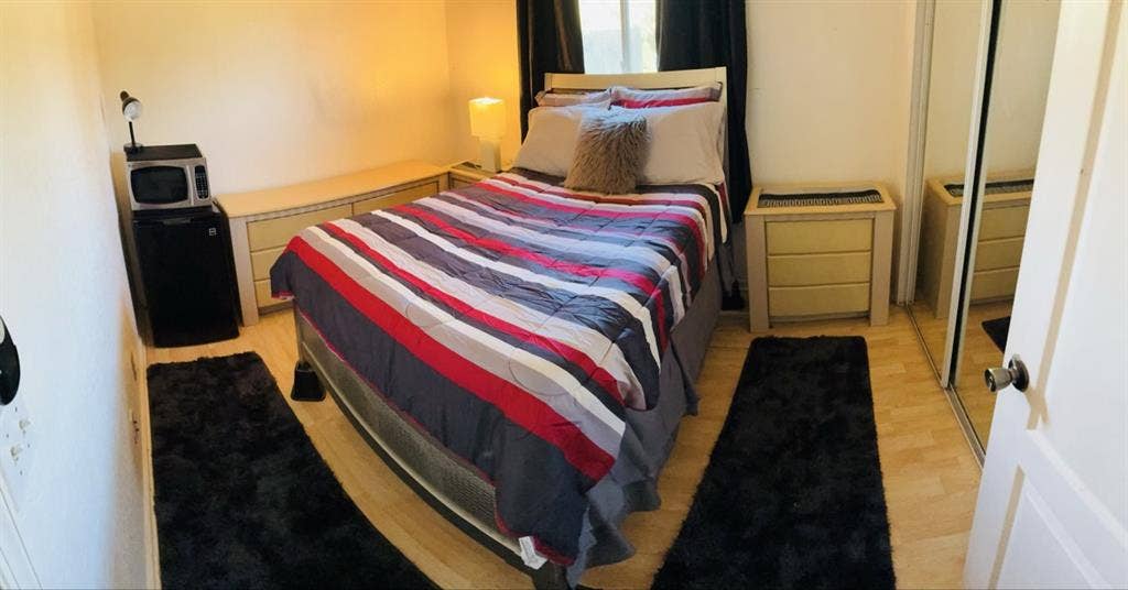 Furnished
Room for rent