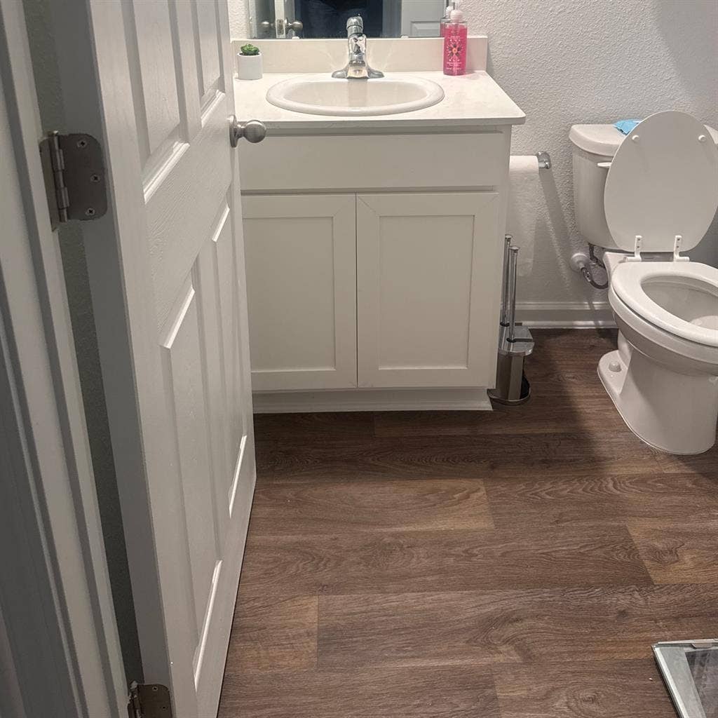 Offering a room! Move in ready!