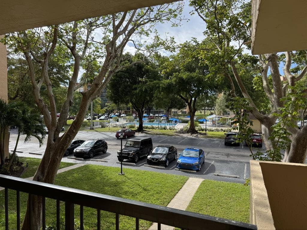 Room, walk in closet, large bath