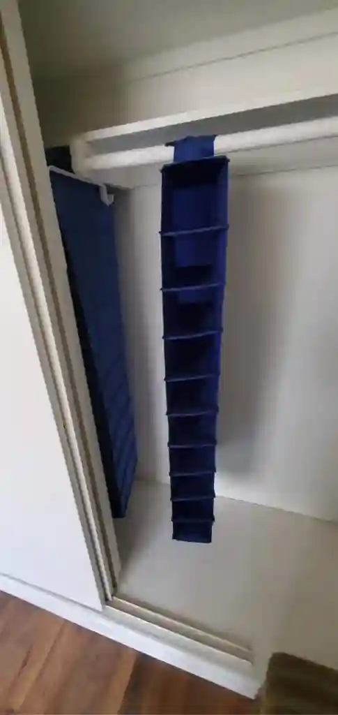 Room furnished, 4 blocks from Beach