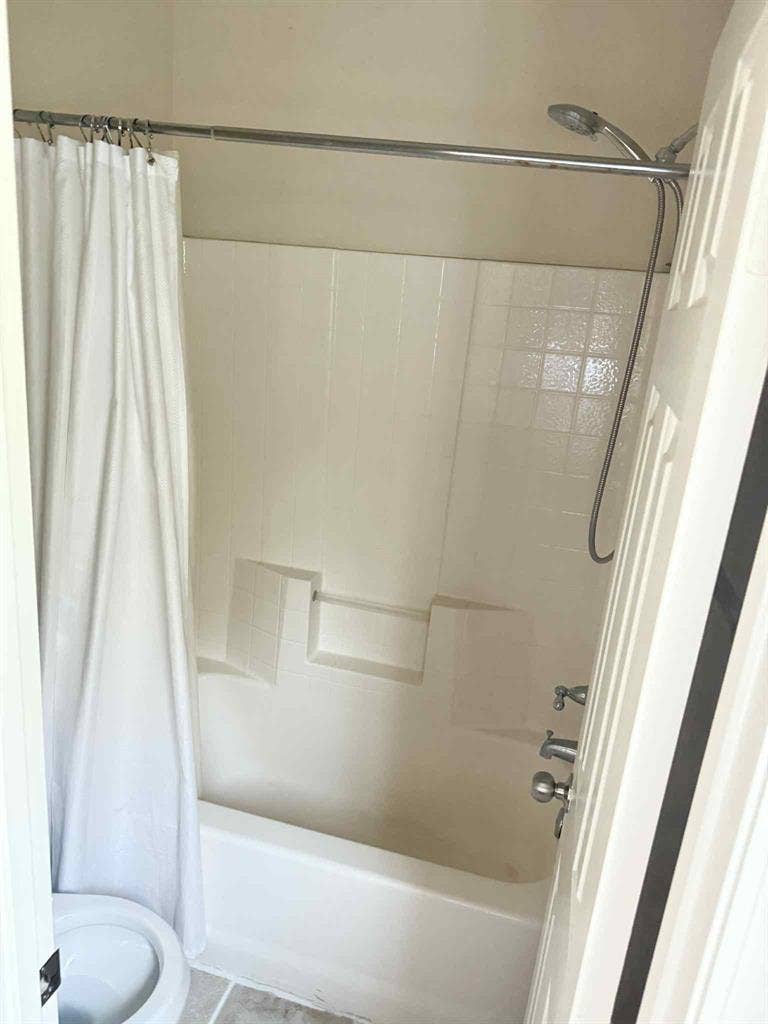 Room For Rent/Utilities Included