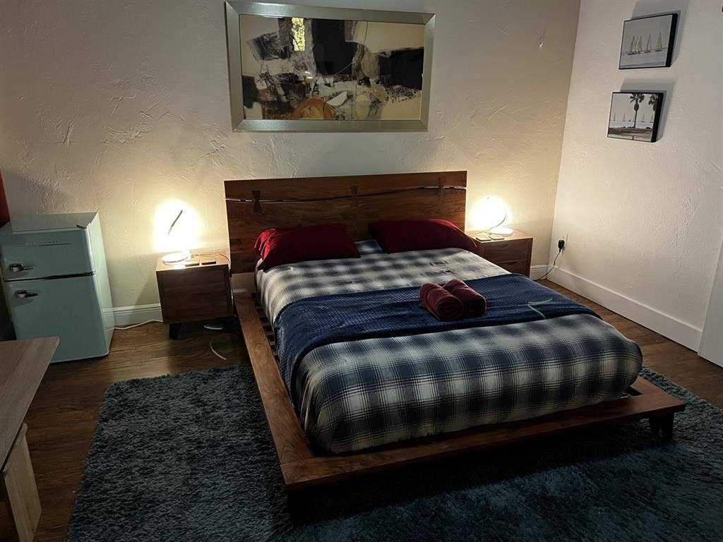 Spacious and modern room