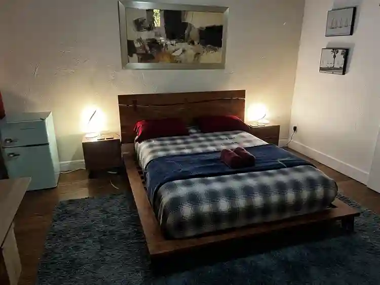 Spacious and modern room