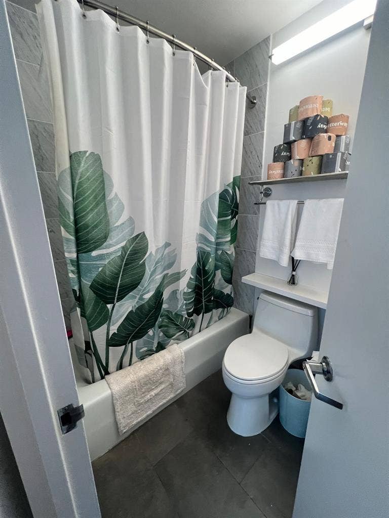 Lease takeover in luxury building