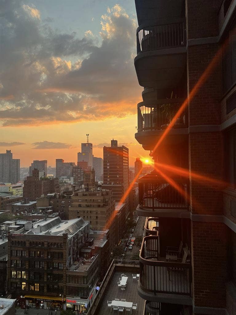 Lease takeover in luxury building