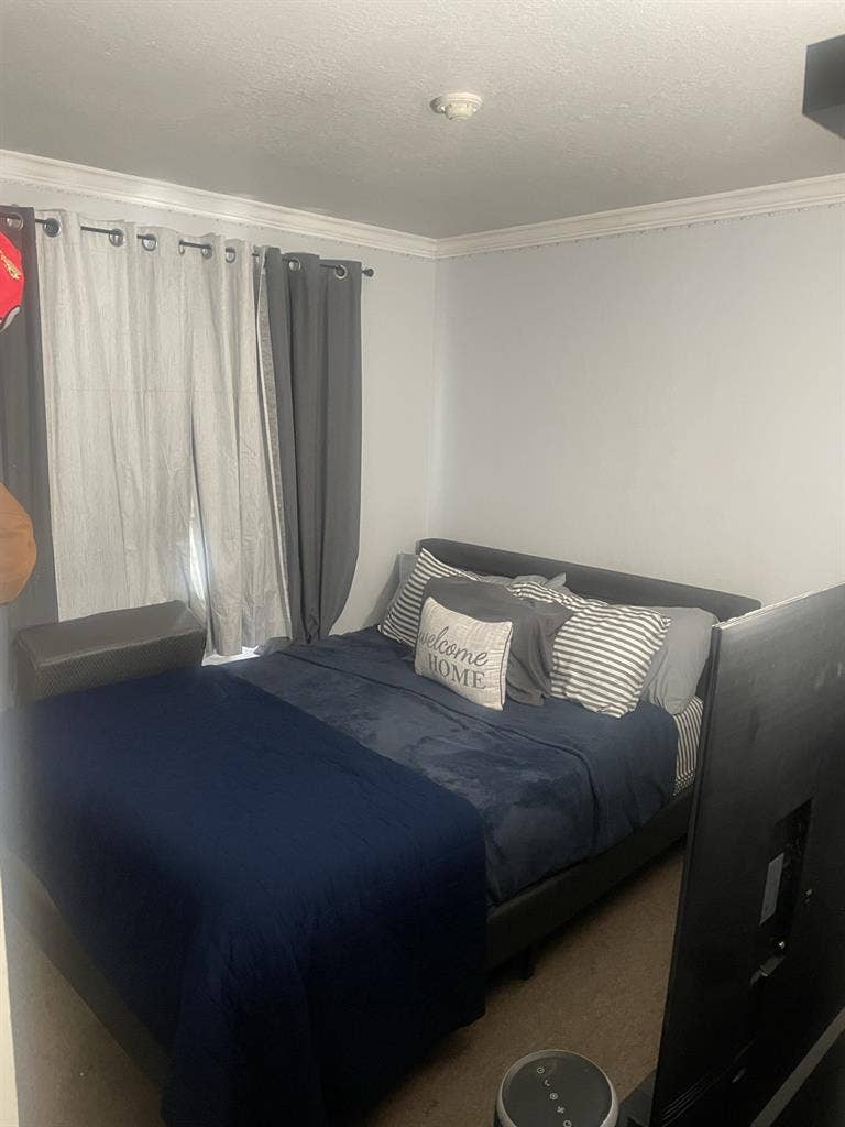 Room for rent /share rental