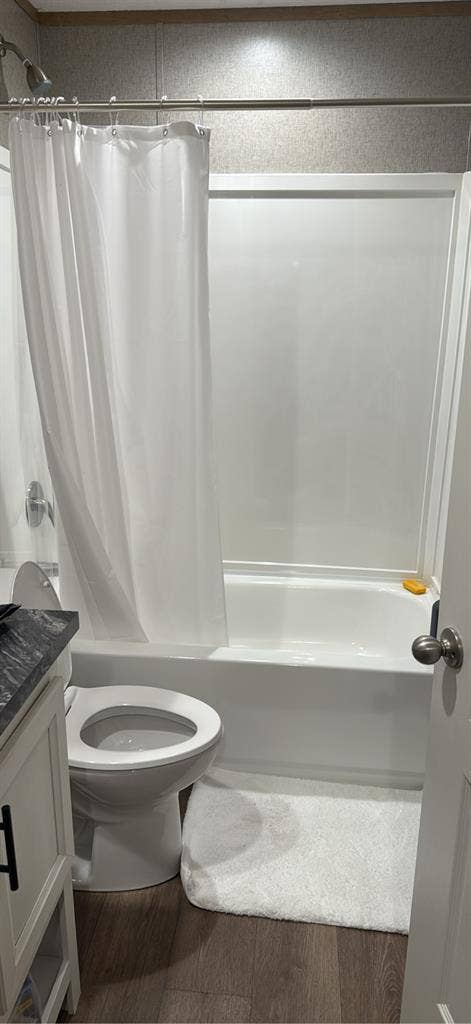 Room for rent with Private Bath