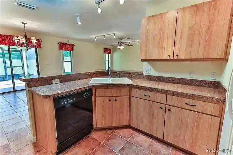 Master Bed and private bathroom!!!