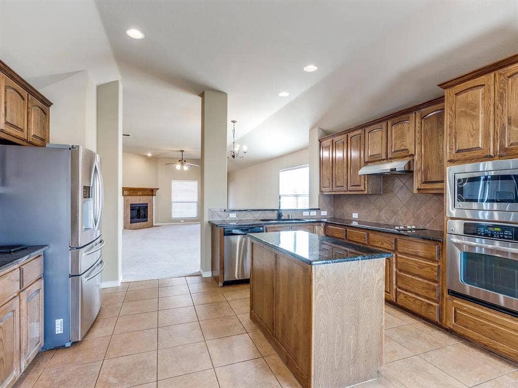 Private room/bath in McKinney