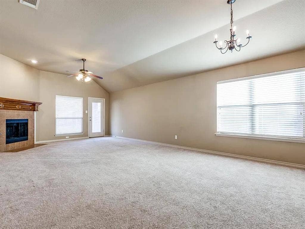 Private room/bath in McKinney