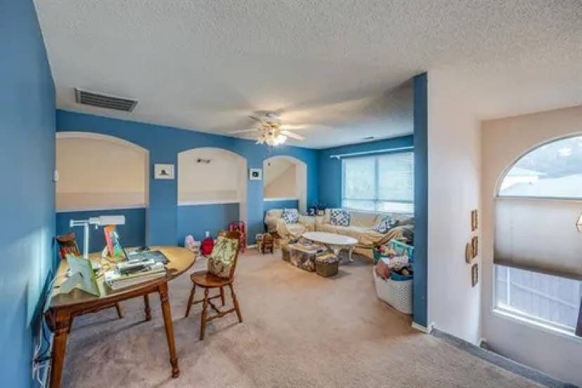 two story / W pool & parking