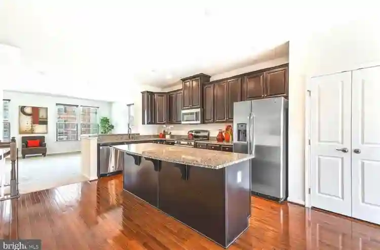 Needing a Roommate! $ all in!